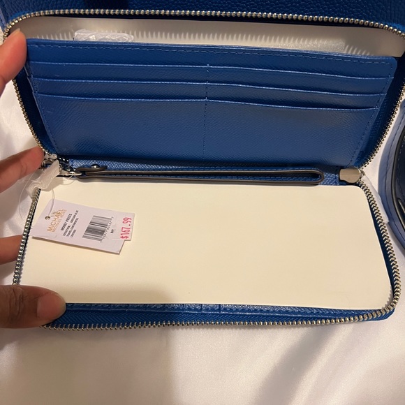 SOLD-MK belted mercer satchel in EUC w/ matching BN wallet - Picture 2 of 11